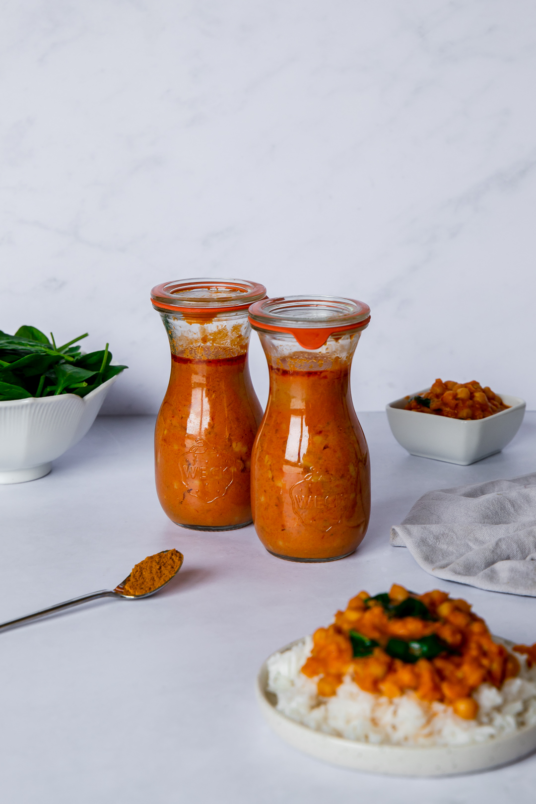 Bocaux flacon en verre Weck avec couvercle et joint pour conserver des plats cuisinés maison